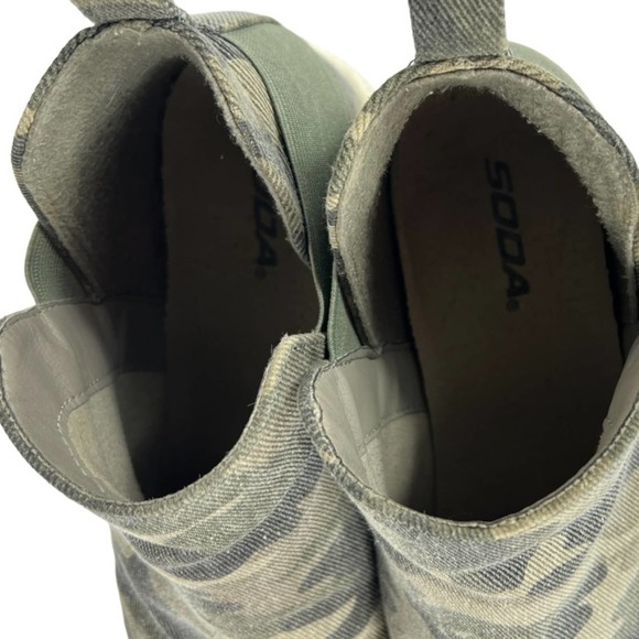 Soda Diana Hidden Heel Camo Sneaker Bootie Slip On Size 8 - Picture 4 of 7